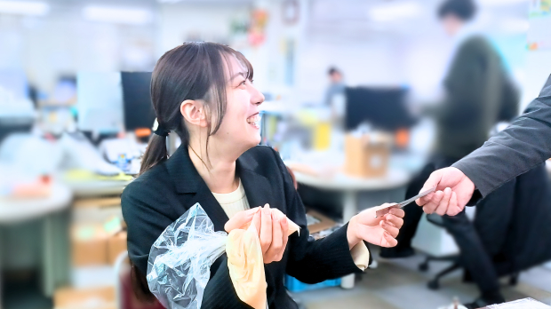 営業部 N.Kの仕事中の様子