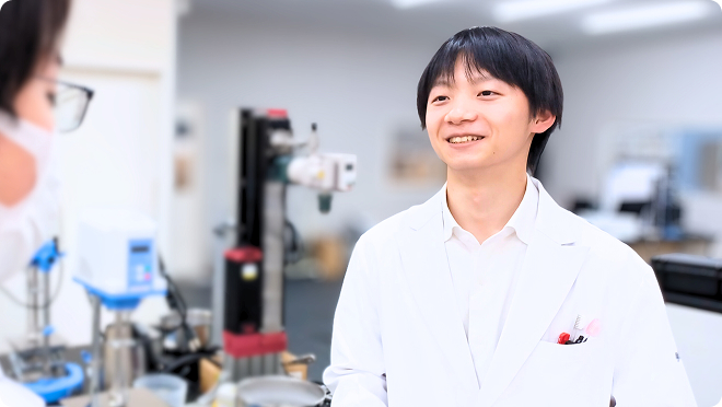 開発職Y.Nの仕事中の様子
